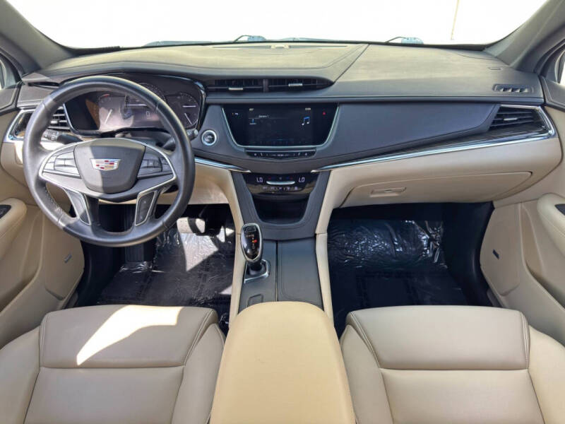 2017 Cadillac XT5