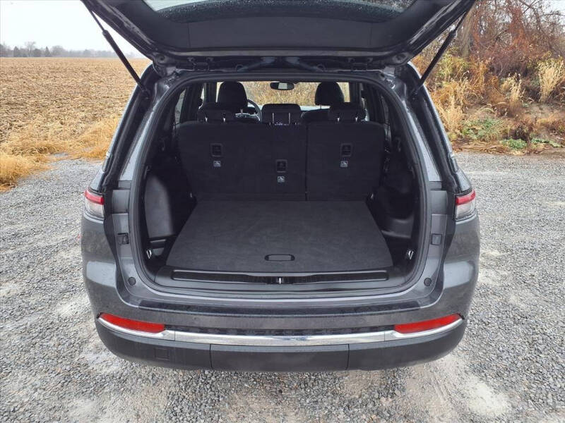 2024 Jeep Grand Cherokee Laredo