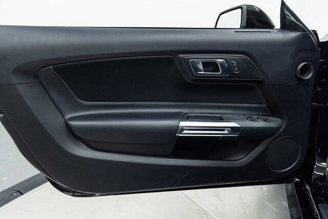 2021 Ford Mustang EcoBoost