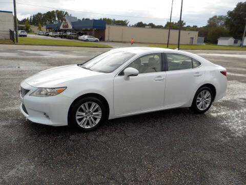 2013 Lexus ES 350 for sale at Young's Motor Company Inc. in Benson NC