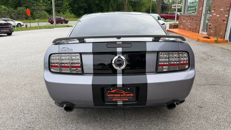 2007 Ford Mustang GT Deluxe