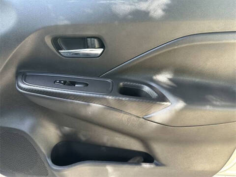 2023 Nissan Versa SV