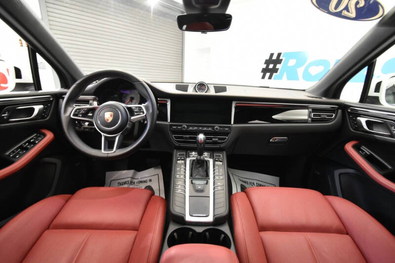 2020 Porsche Macan S