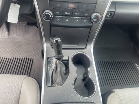 2017 Toyota Camry LE