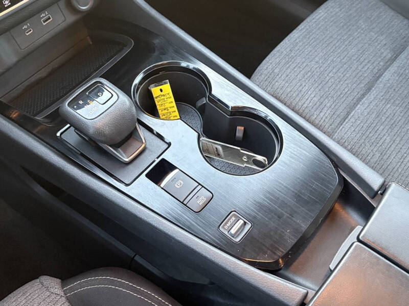 2022 Nissan Rogue SV