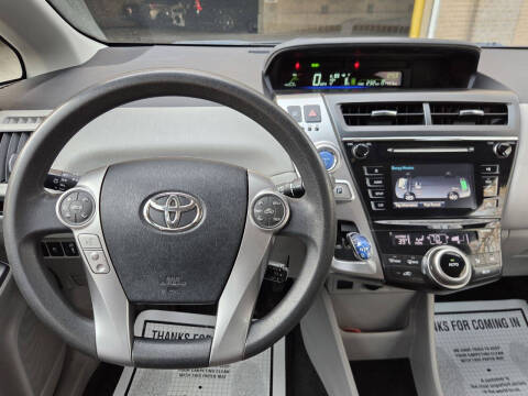 2016 Toyota Prius v Three