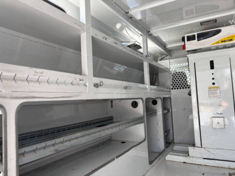 2017 Ford E350 Bucket Van
