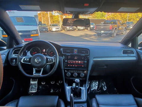 2018 Volkswagen Golf GTI SE