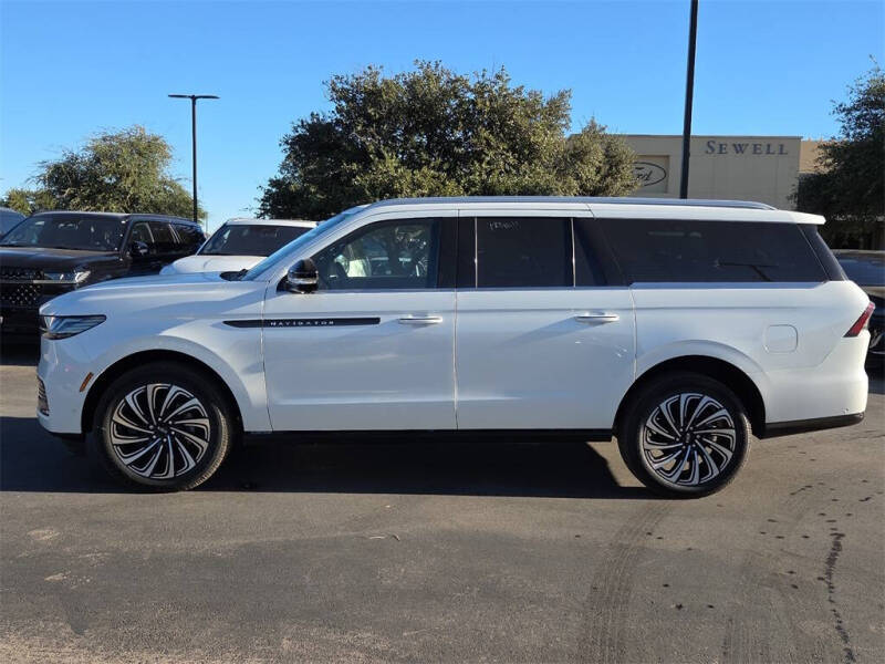 2025 Lincoln Navigator L Black Label