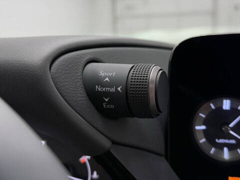 2025 Lexus ES 350 Ultra Luxury