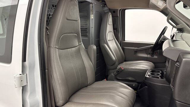 2022 Chevrolet Express 2500