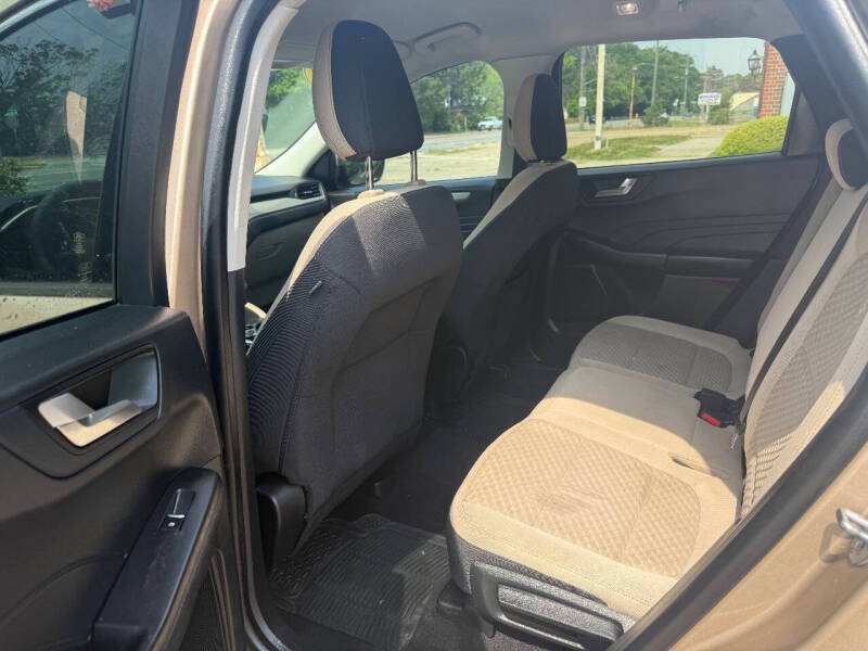 2021 Ford Escape SE