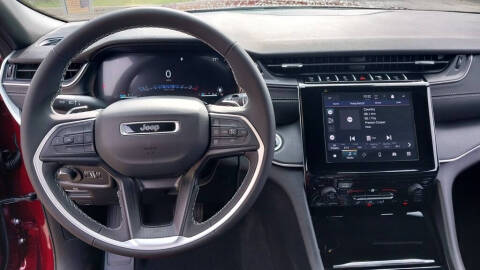 2025 Jeep Grand Cherokee L Laredo