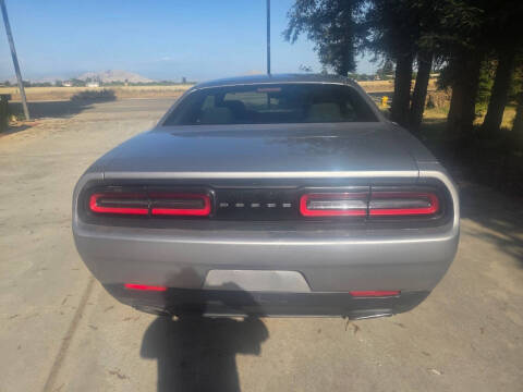 2017 Dodge Challenger SXT
