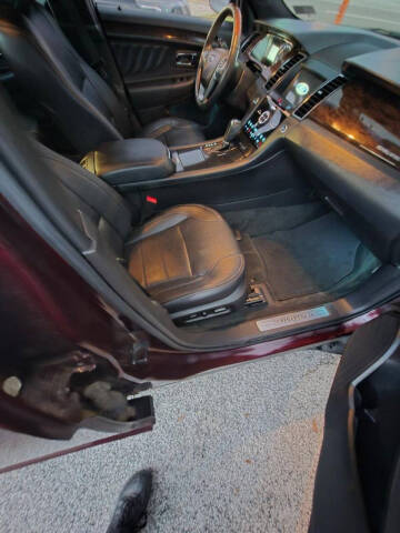 2018 Ford Taurus Limited