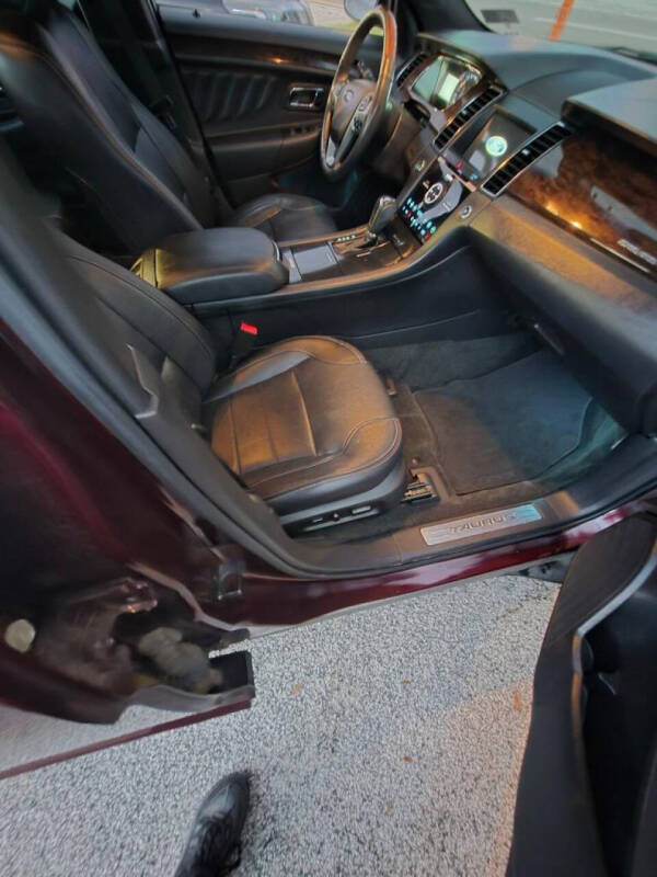 2018 Ford Taurus Limited