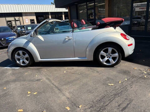 2009 Volkswagen New Beetle Convertible Blush Edition