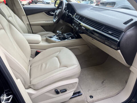 2019 Audi Q7 quattro SE Premium 55 TFSI