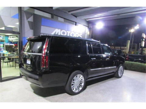 2018 Cadillac Escalade ESV Platinum