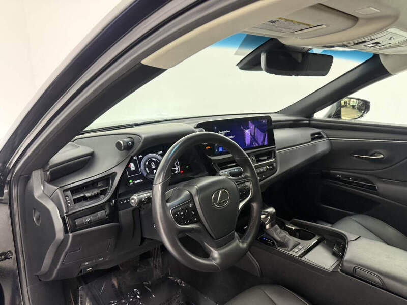 2024 Lexus ES 300h