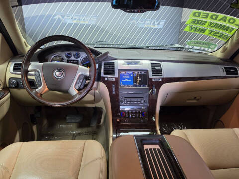 2012 Cadillac Escalade Luxury