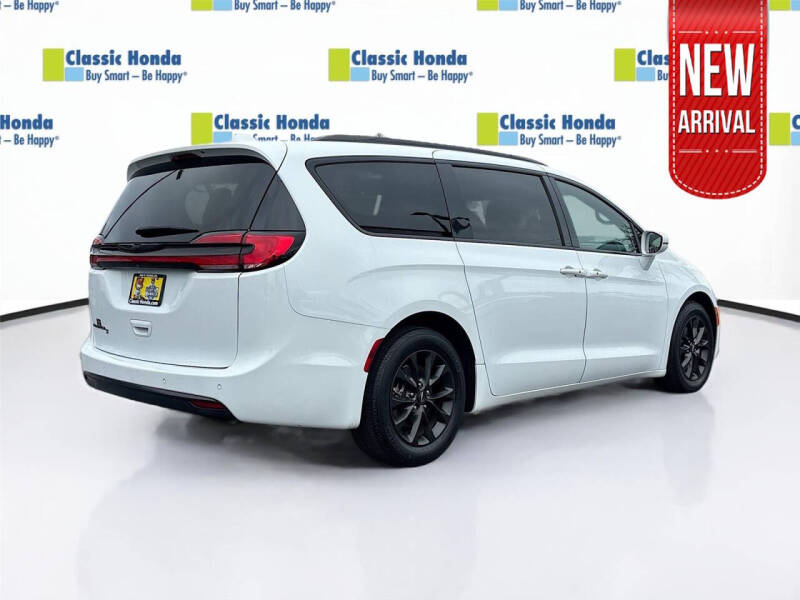 2021 Chrysler Pacifica Touring