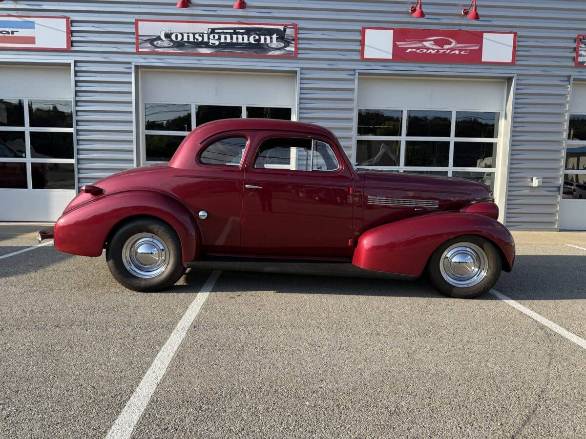 1939 Chevrolet Master Deluxe 2