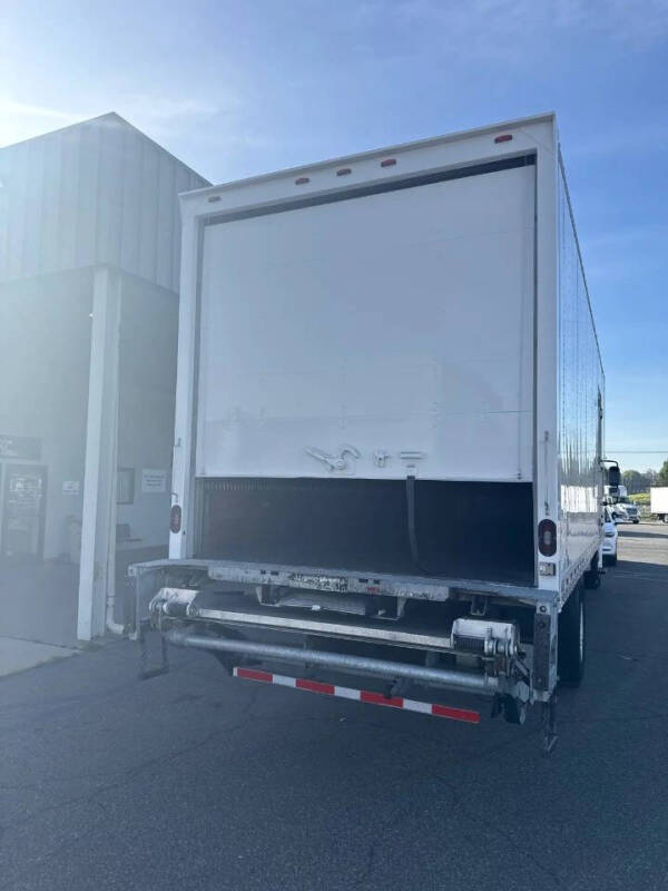 2017 International DuraStar 4300