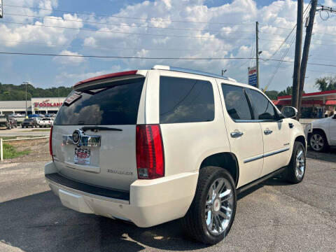 2012 Cadillac Escalade Platinum Edition