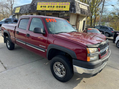 2004 Chevrolet Silverado 2500HD for sale at Courtesy Cars in Independence MO