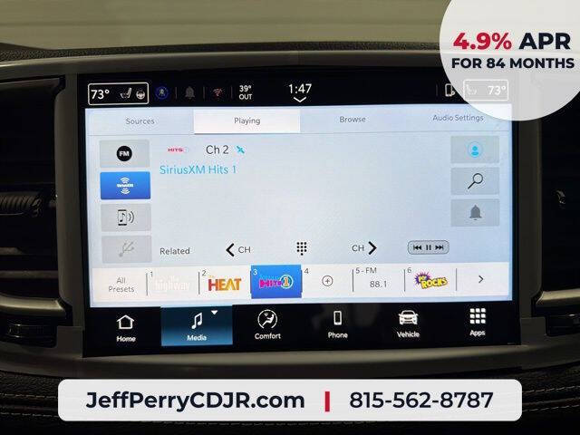 2026 Chrysler Pacifica Select