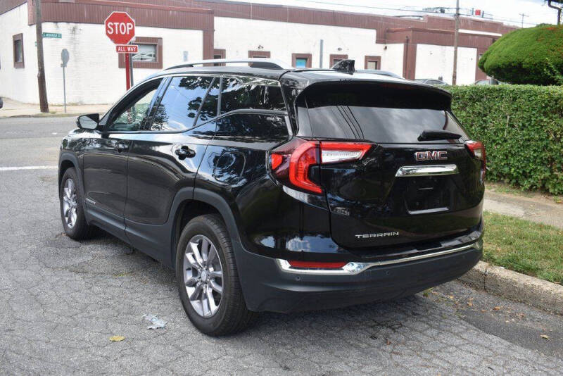 2023 GMC Terrain SLT
