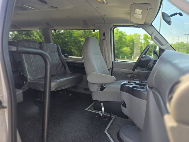 2008 Ford E-Series E-150 XLT