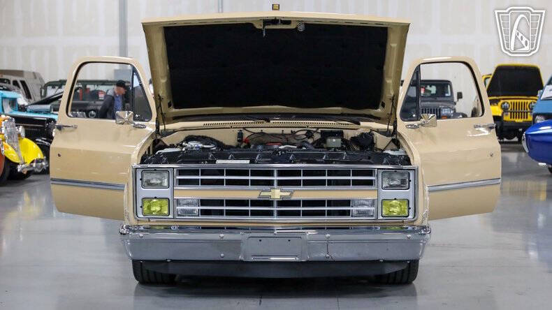 1987 Chevrolet R/V 10 Series