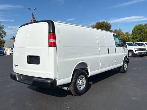 2025 Chevrolet Express 2500