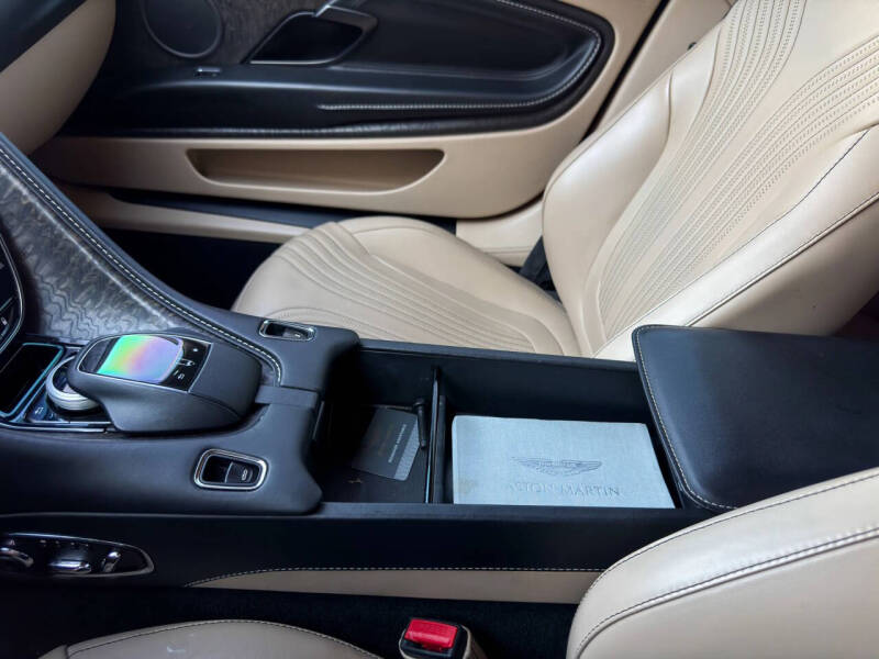 2019 Aston Martin DB11 Volante