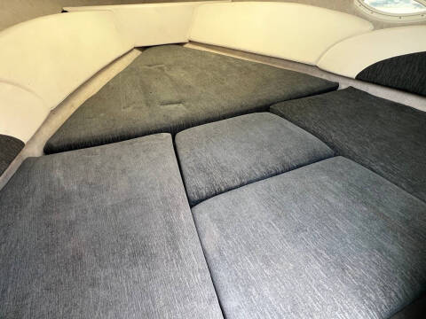 2008 Bayliner 210 Discovery