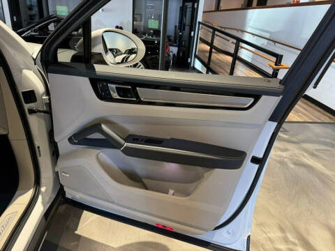 2023 Porsche Cayenne