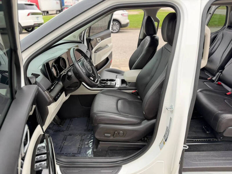 2024 Kia Carnival EX