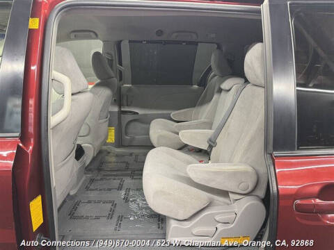 2012 Toyota Sienna LE 8-Passenger