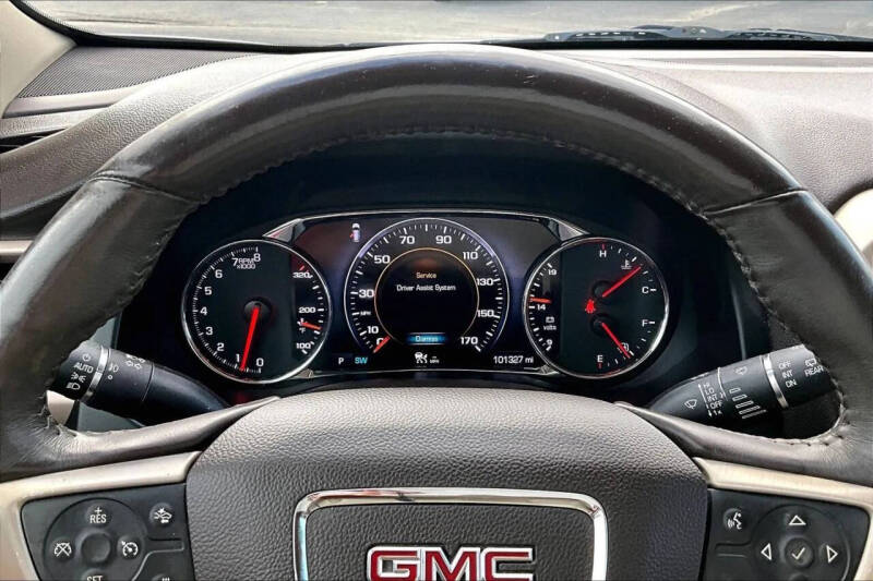 2017 GMC Acadia Denali