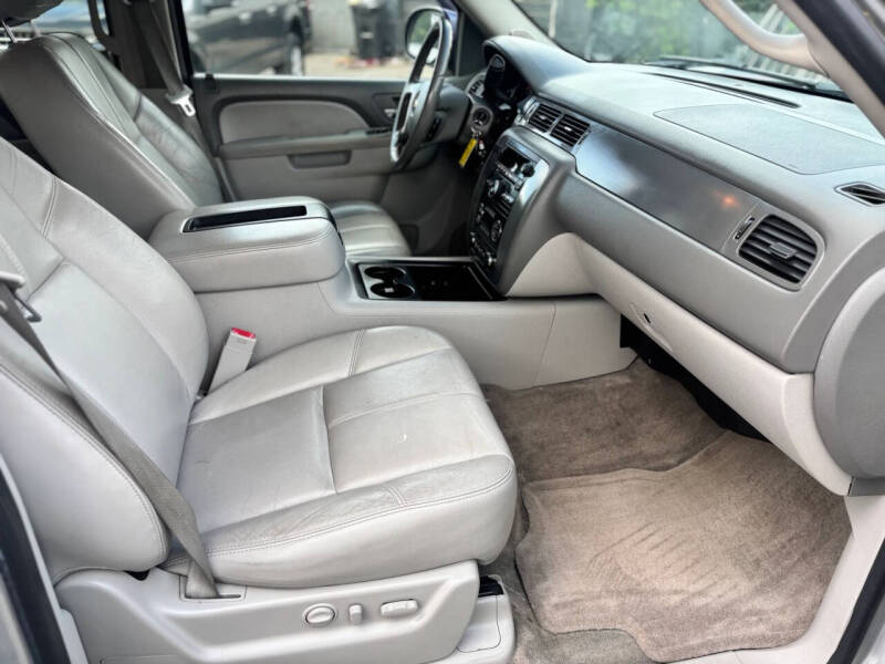 2011 Chevrolet Avalanche LT