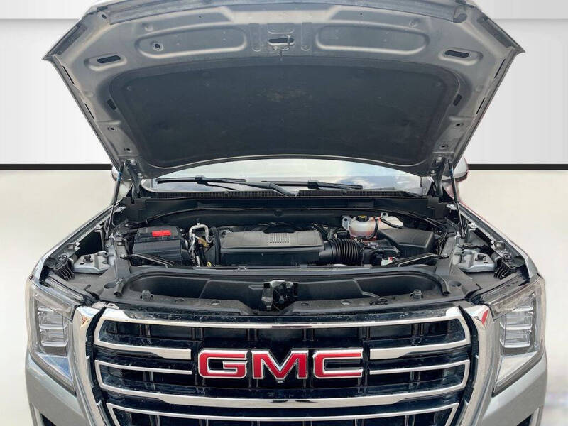 2023 GMC Yukon SLT