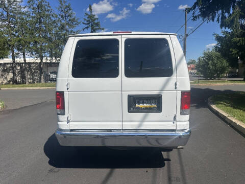 2013 Ford E-Series E-350 SD XL