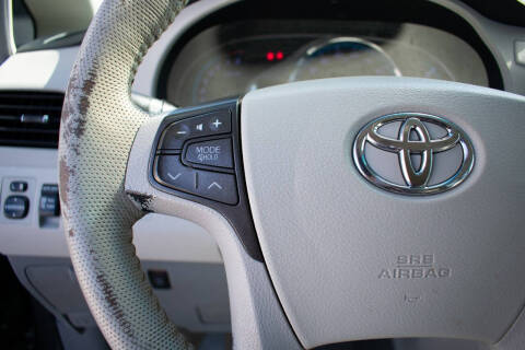 2013 Toyota Sienna XLE 8-Passenger