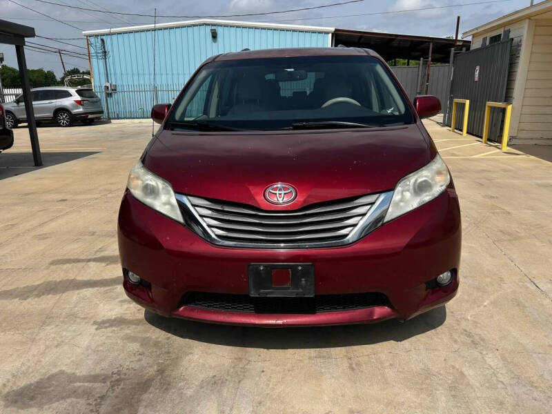 2011 Toyota Sienna