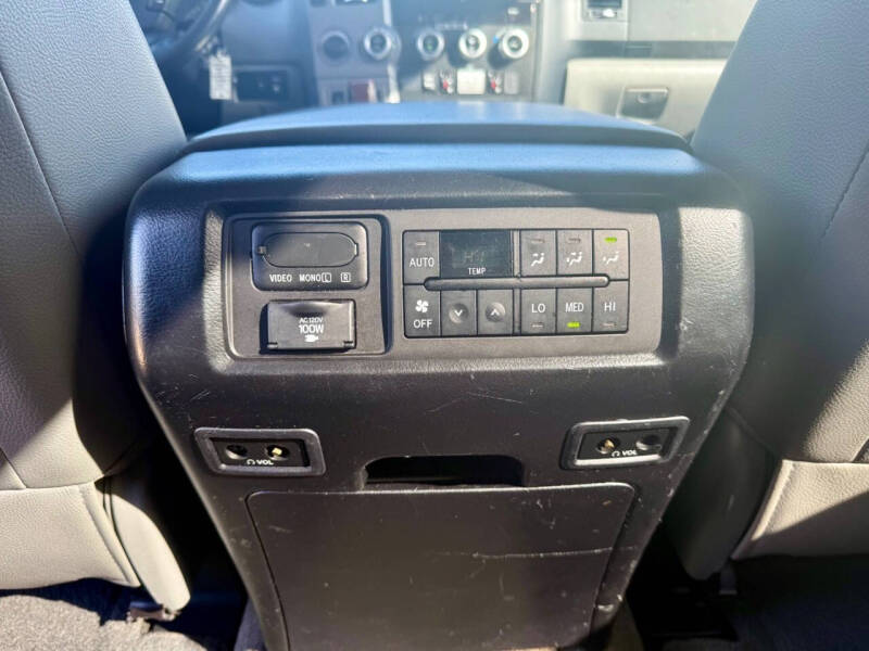 2013 Toyota Sequoia Platinum