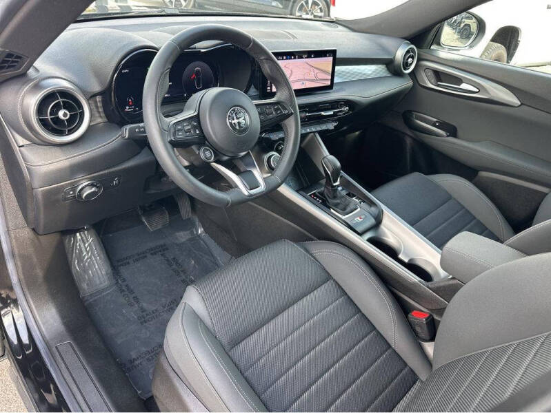 2024 Alfa Romeo Tonale Hybrid Ti