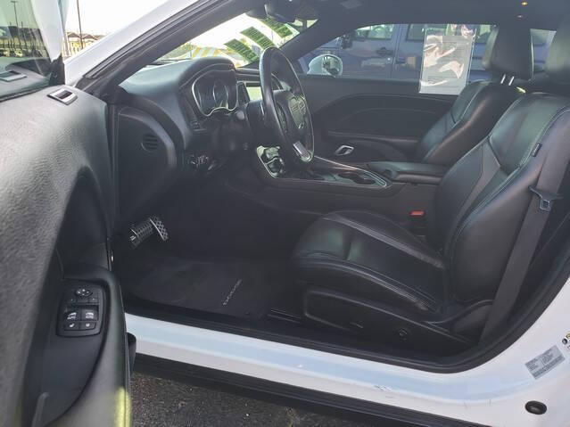 2016 Dodge Challenger R/T Plus