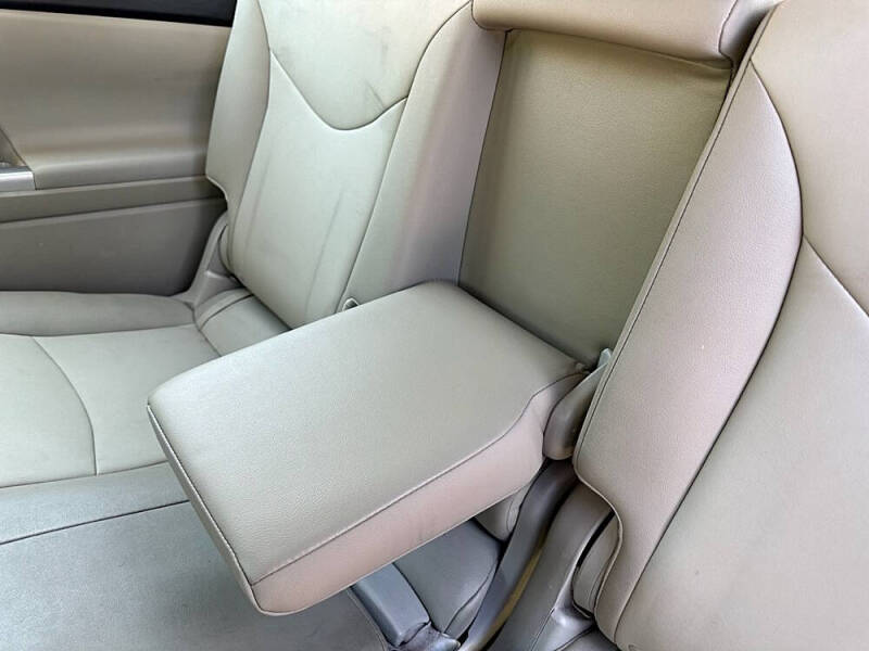 2014 Toyota Prius v